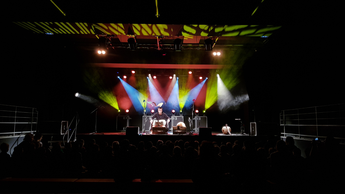 Les mains qui causent